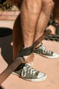 Lifting wrist straps used for performance and can be easily stored in your gym bag. 