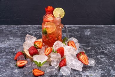 Strawberry lemonade mix illustrating maximum strength of 3D sugar-free energy drinks for working out.