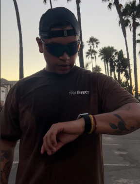 Runner wearing Lamicall polarized sports sunglasses to reduce glare on sunny runs.