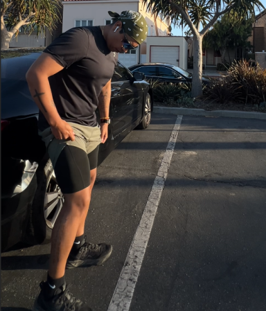Runner wearing Niksa black compression shorts to prevent chafing.